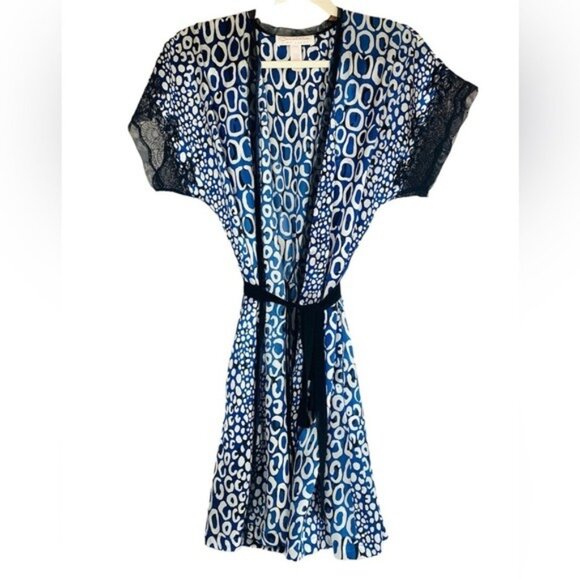 Oscar de la Renta Other - Vintage Oscar De La Renta Satin Robe Size Small Lace Trim Animal Print 90s